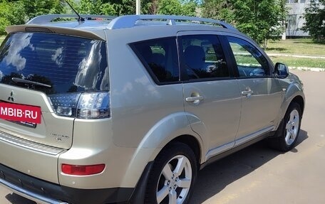 Mitsubishi Outlander III рестайлинг 3, 2008 год, 1 380 000 рублей, 2 фотография