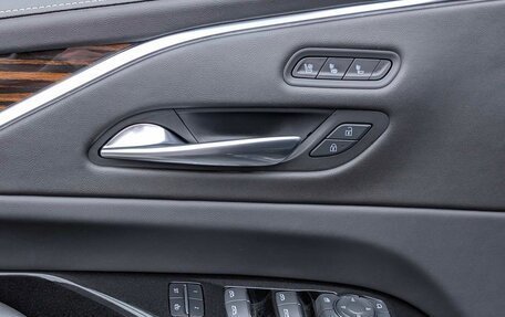 Cadillac Escalade V, 2022 год, 9 997 000 рублей, 14 фотография