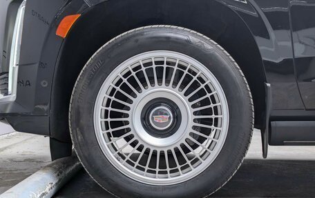 Cadillac Escalade V, 2022 год, 9 997 000 рублей, 20 фотография