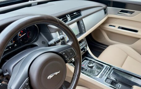 Jaguar XF II, 2016 год, 1 970 000 рублей, 14 фотография