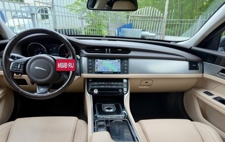 Jaguar XF II, 2016 год, 1 970 000 рублей, 11 фотография