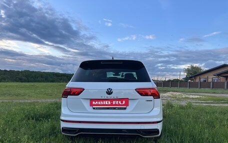 Volkswagen Tiguan II, 2021 год, 3 550 000 рублей, 5 фотография