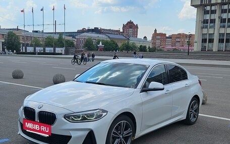 BMW 1 серия, 2021 год, 2 500 000 рублей, 7 фотография