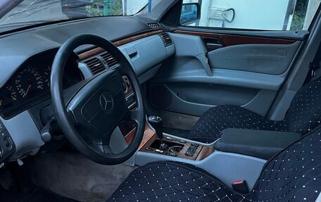 Mercedes-Benz E-Класс, 1998 год, 370 000 рублей, 4 фотография