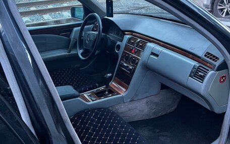 Mercedes-Benz E-Класс, 1998 год, 370 000 рублей, 7 фотография