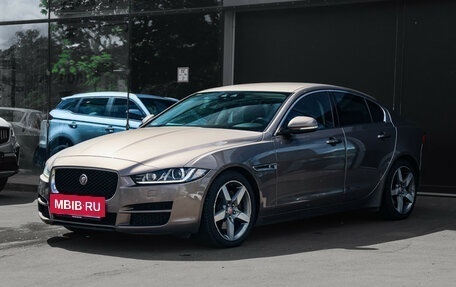 Jaguar XE I рестайлинг, 2016 год, 1 990 000 рублей, 2 фотография