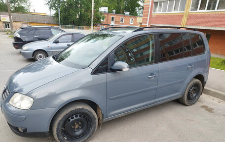 Volkswagen Touran III, 2006 год, 480 000 рублей, 1 фотография