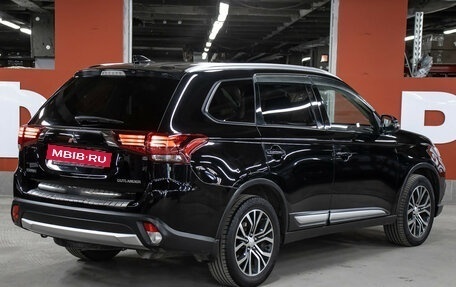 Mitsubishi Outlander III рестайлинг 3, 2017 год, 1 497 000 рублей, 6 фотография