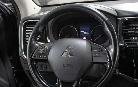 Mitsubishi Outlander III рестайлинг 3, 2017 год, 1 497 000 рублей, 18 фотография