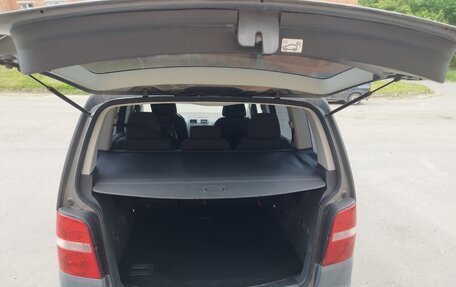 Volkswagen Touran III, 2006 год, 480 000 рублей, 3 фотография