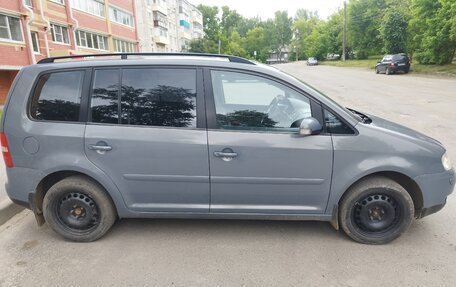 Volkswagen Touran III, 2006 год, 480 000 рублей, 2 фотография