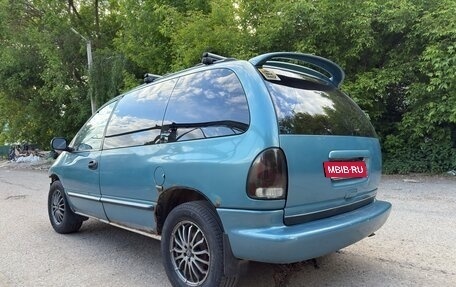 Plymouth Voyager III, 1999 год, 120 000 рублей, 2 фотография