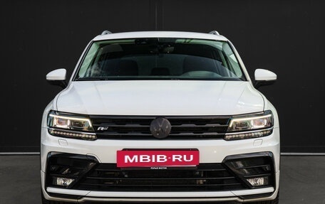 Volkswagen Tiguan II, 2018 год, 2 790 000 рублей, 3 фотография