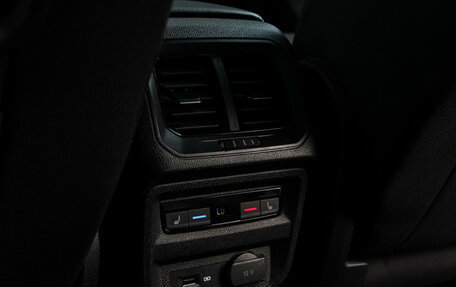 Volkswagen Tiguan II, 2018 год, 2 790 000 рублей, 10 фотография