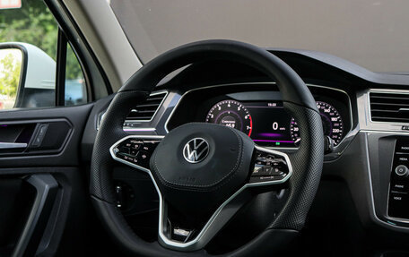 Volkswagen Tiguan II, 2018 год, 2 790 000 рублей, 13 фотография