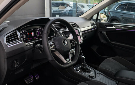 Volkswagen Tiguan II, 2018 год, 2 790 000 рублей, 14 фотография