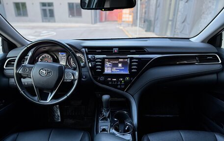Toyota Camry, 2020 год, 2 450 000 рублей, 8 фотография