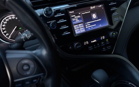 Toyota Camry, 2020 год, 2 450 000 рублей, 7 фотография