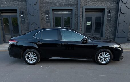 Toyota Camry, 2020 год, 2 450 000 рублей, 10 фотография