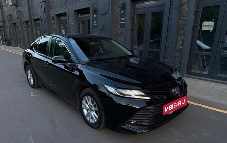 Toyota Camry, 2020 год, 2 450 000 рублей, 11 фотография