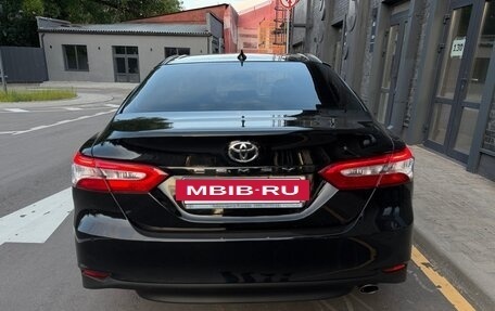 Toyota Camry, 2020 год, 2 450 000 рублей, 6 фотография