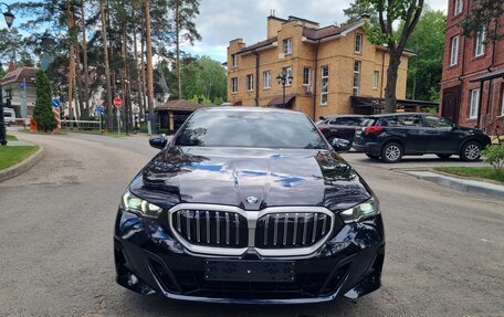 BMW 5 серия, 2025 год, 8 100 000 рублей, 13 фотография