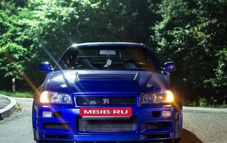 Nissan Skyline, 2001 год, 9 000 000 рублей, 2 фотография