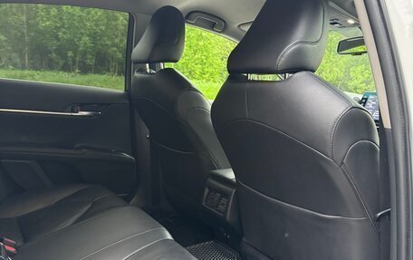 Toyota Camry, 2021 год, 2 650 000 рублей, 5 фотография