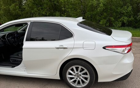 Toyota Camry, 2021 год, 2 650 000 рублей, 9 фотография