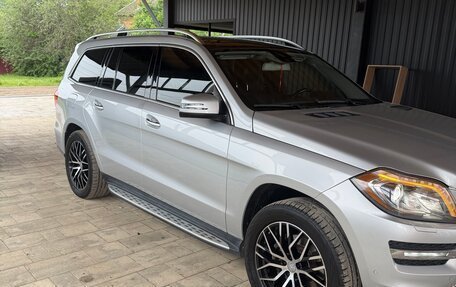 Mercedes-Benz GL-Класс, 2015 год, 2 700 000 рублей, 5 фотография