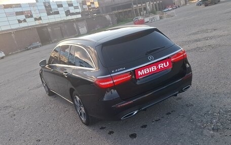 Mercedes-Benz E-Класс, 2019 год, 2 800 000 рублей, 9 фотография