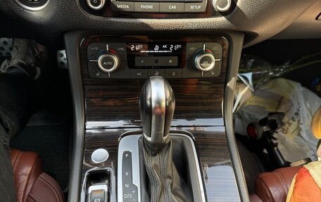 Volkswagen Touareg III, 2015 год, 2 300 800 рублей, 12 фотография