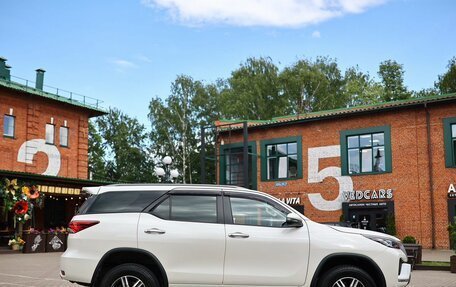 Toyota Fortuner II, 2022 год, 4 600 000 рублей, 4 фотография