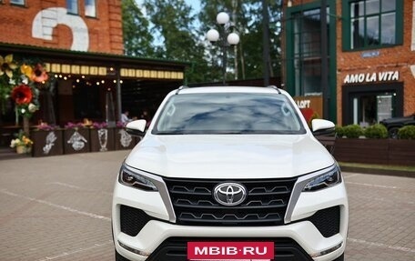 Toyota Fortuner II, 2022 год, 4 600 000 рублей, 2 фотография