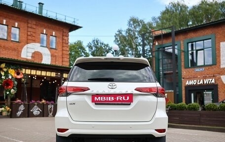 Toyota Fortuner II, 2022 год, 4 600 000 рублей, 6 фотография