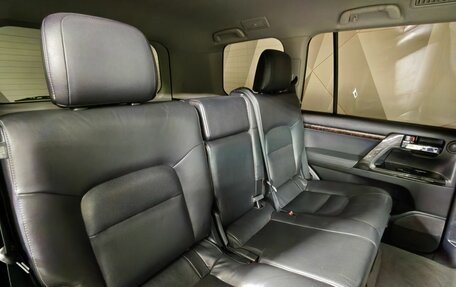 Toyota Land Cruiser 200, 2015 год, 3 097 000 рублей, 17 фотография