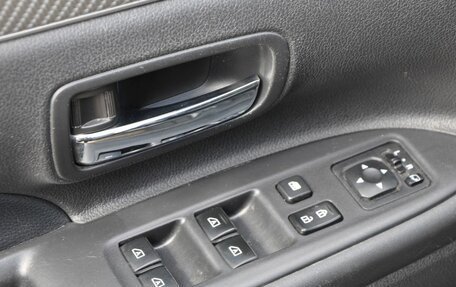 Mitsubishi Outlander III рестайлинг 3, 2019 год, 2 360 000 рублей, 16 фотография