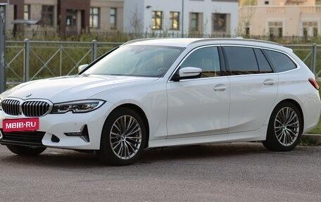BMW 3 серия, 2021 год, 3 900 000 рублей, 2 фотография