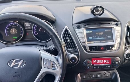 Hyundai ix35 I рестайлинг, 2013 год, 950 000 рублей, 9 фотография