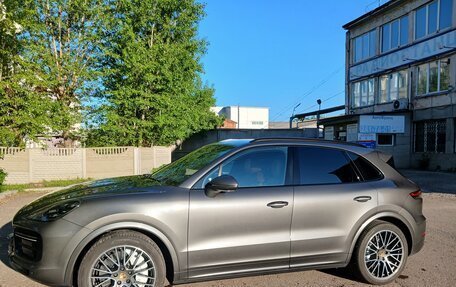 Porsche Cayenne III, 2021 год, 12 000 000 рублей, 2 фотография
