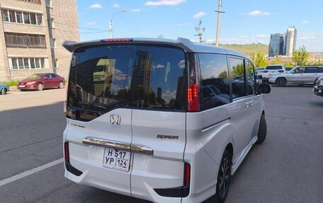 Honda Stepwgn IV, 2021 год, 2 550 000 рублей, 2 фотография