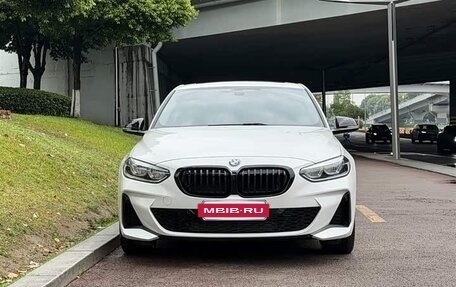 BMW 1 серия, 2022 год, 1 614 000 рублей, 2 фотография
