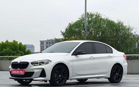 BMW 1 серия, 2022 год, 1 560 000 рублей, 1 фотография