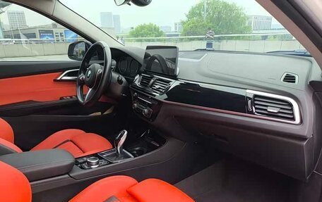 BMW 1 серия, 2022 год, 1 560 000 рублей, 13 фотография