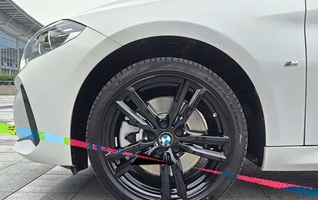 BMW 1 серия, 2022 год, 1 560 000 рублей, 8 фотография