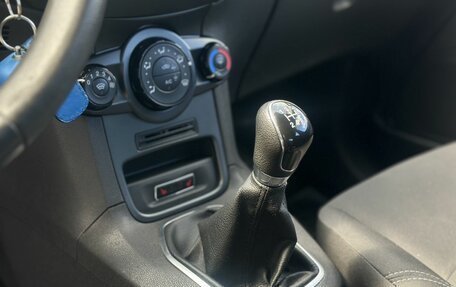 Ford Fiesta, 2015 год, 750 000 рублей, 16 фотография