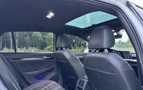 Volkswagen Golf VIII, 2022 год, 1 680 000 рублей, 15 фотография