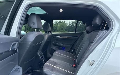 Volkswagen Golf VIII, 2022 год, 1 680 000 рублей, 16 фотография