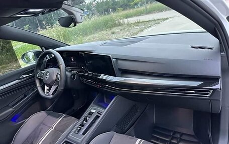 Volkswagen Golf VIII, 2022 год, 1 680 000 рублей, 19 фотография