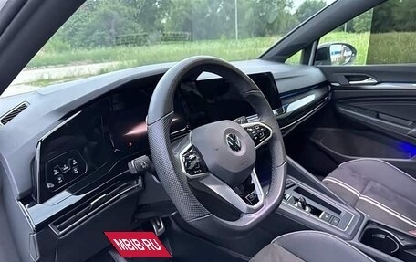 Volkswagen Golf VIII, 2022 год, 1 680 000 рублей, 23 фотография